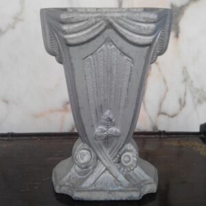 Jarrón Art deco de Aluminio