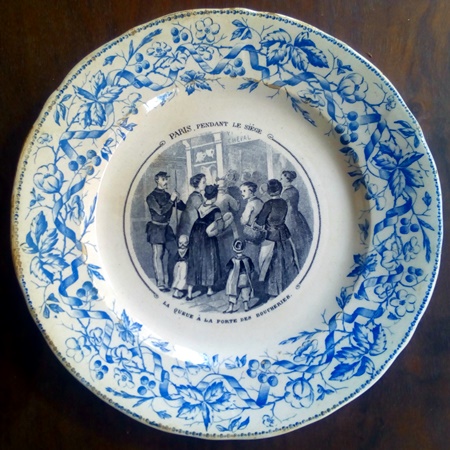 Plato de loza fina antiguo