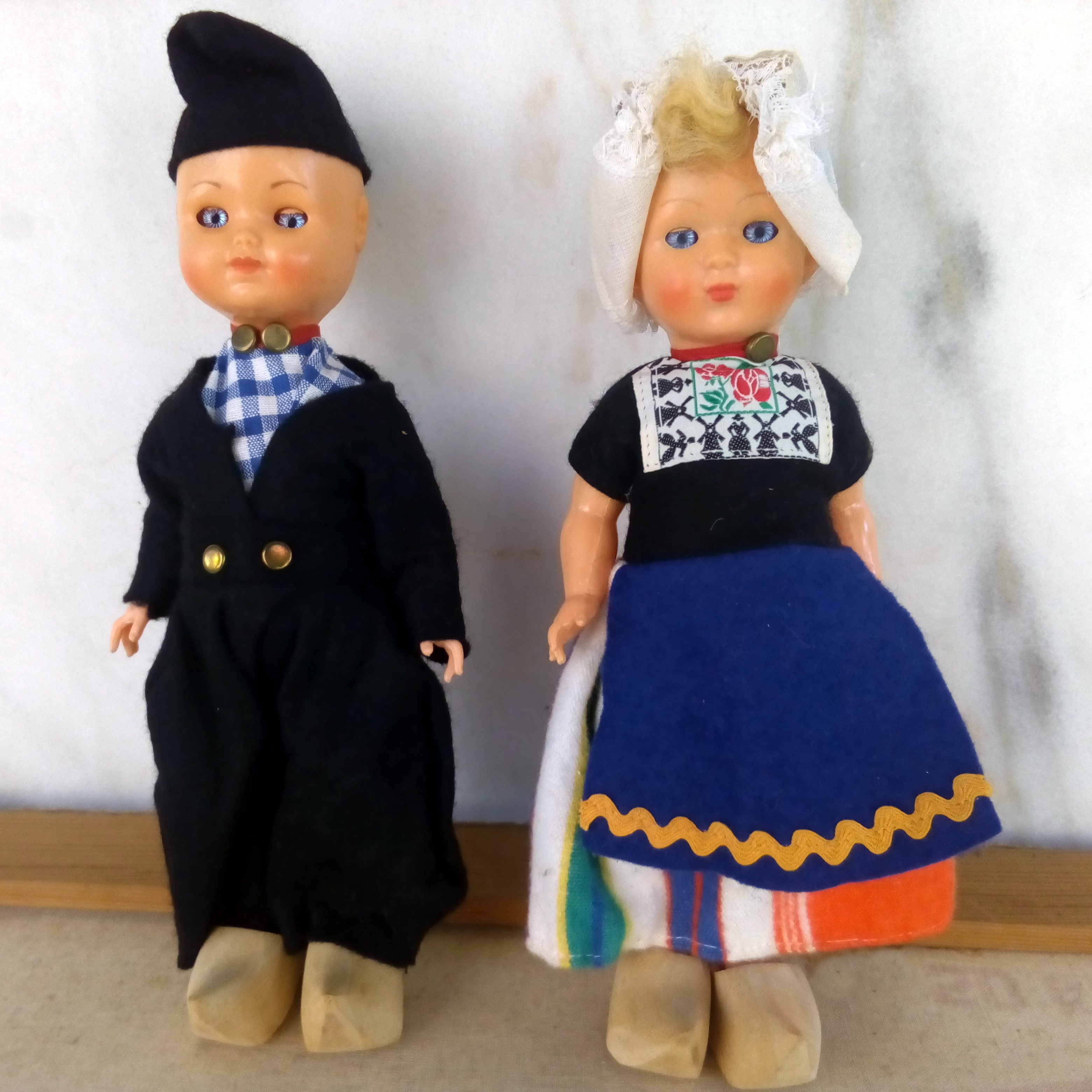 Pareja de muñecos holandeses antiguos