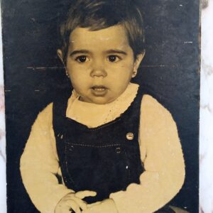 Fotografía grande  retrato  de niña años 70
