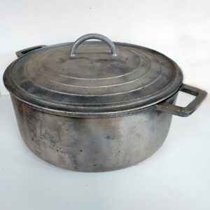 Cacerola o perola de aluminio con tapa