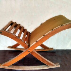 Reposapiés, balancín, escabel