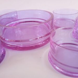 Recipientes de cristal violeta