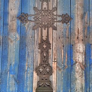 Cruz neogótica grande de hierro