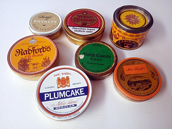 Latas de tabaco antiguas